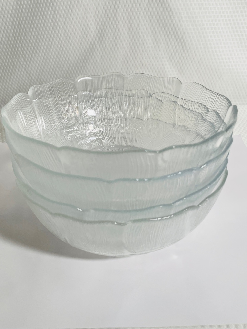 Vtg  Clear Pressed Glass 7” Bowls Ribbed Scalloped Edge.  Set of 4.